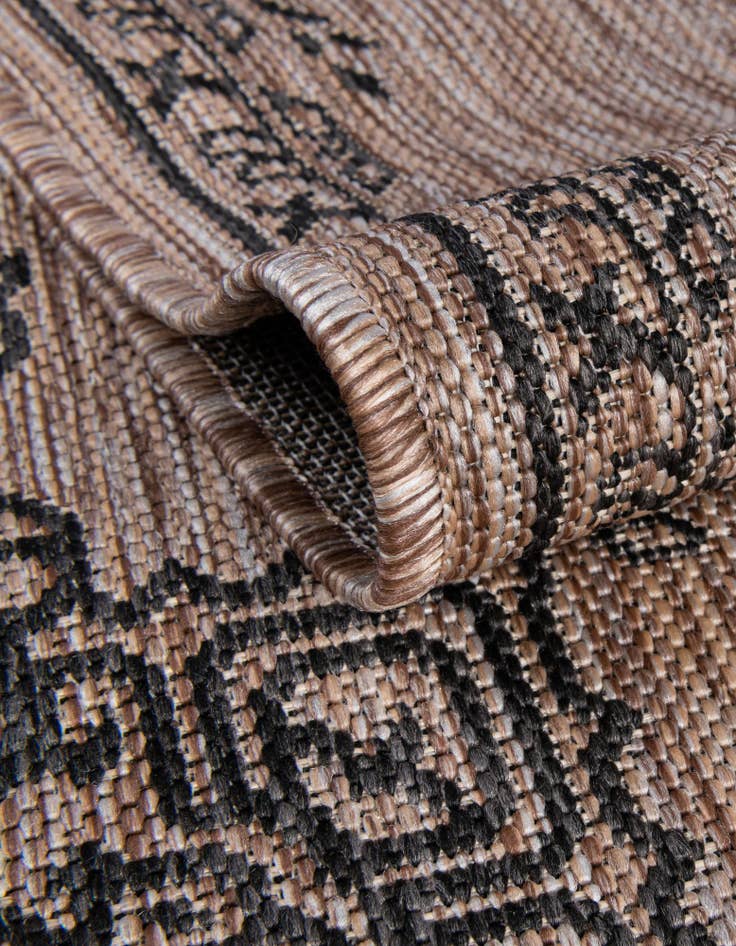 Detail image of 2' x 6'  Washable Traditional Indoor / Outdoor Runner Rug