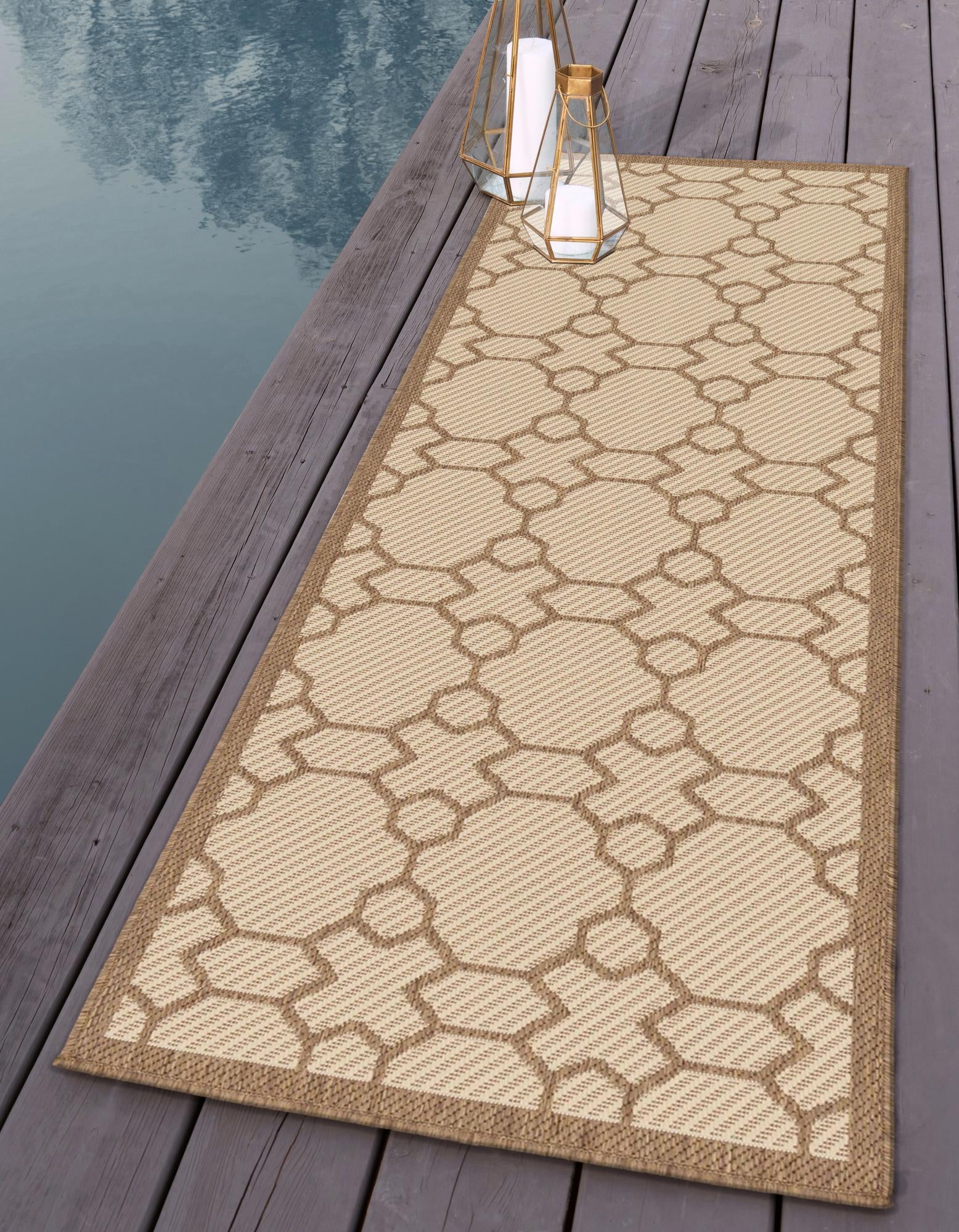 2' 2 x 6' Easy-Clean Trellis Indoor / Outdoor Runner Rug