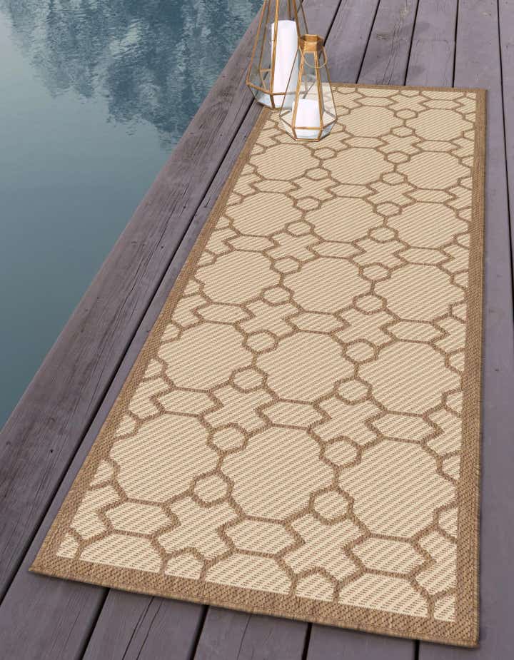 2' 2 x 6' Easy-Clean Trellis Indoor / Outdoor Runner Rug