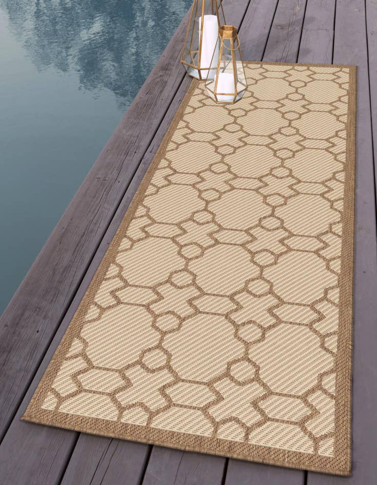 Detail image of 2' 2 x 6' Easy-Clean Trellis Indoor / Outdoor Runner Rug