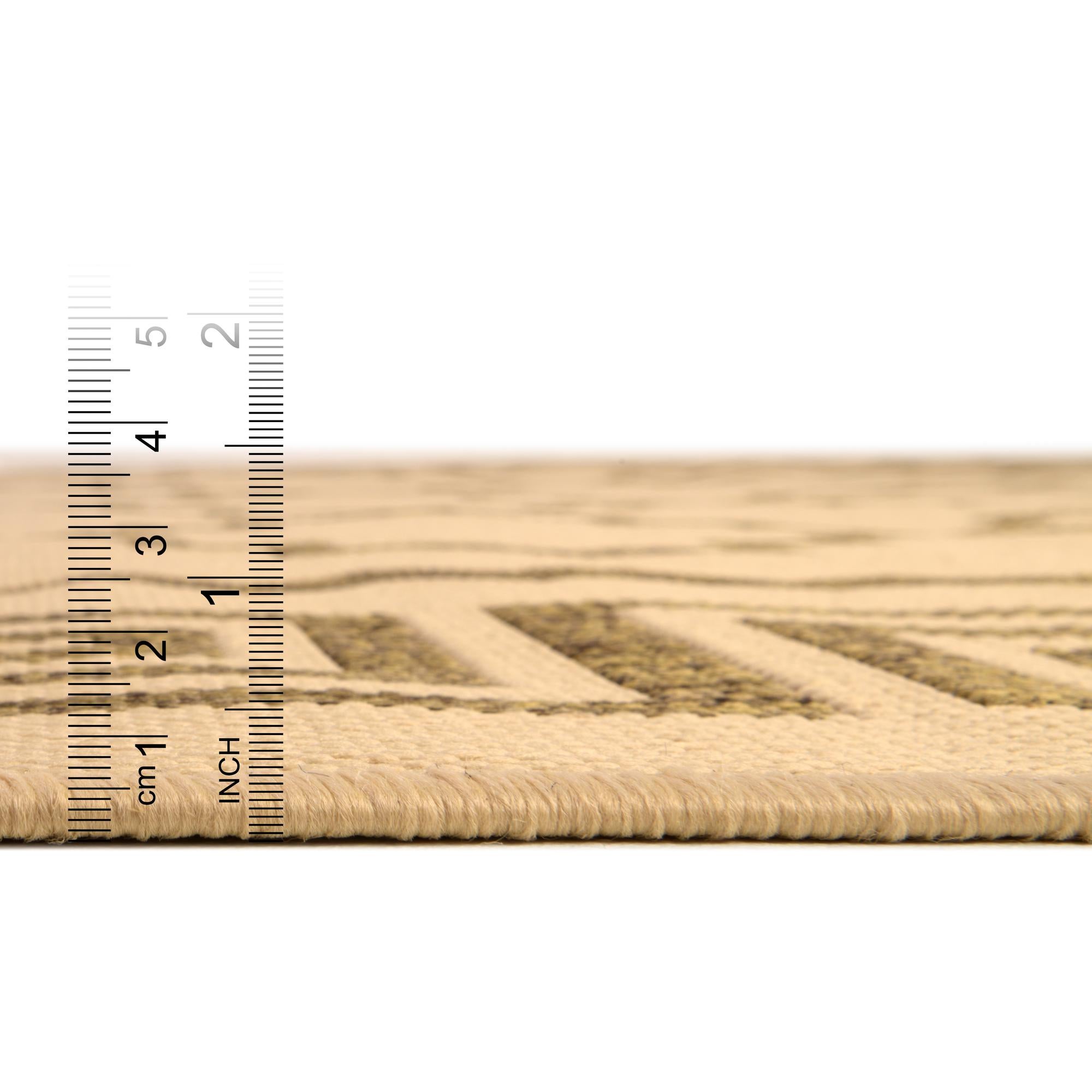 2' 2 x 6' Easy-Clean Trellis Indoor / Outdoor Runner Rug