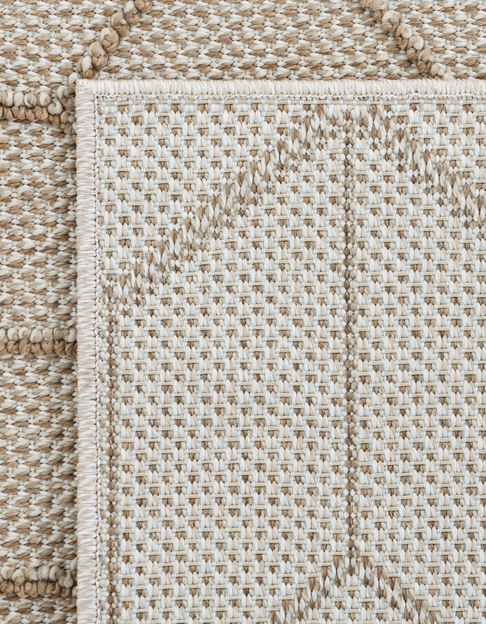 2' x 6' 1 Easy-Clean Trellis Indoor / Outdoor Runner Rug