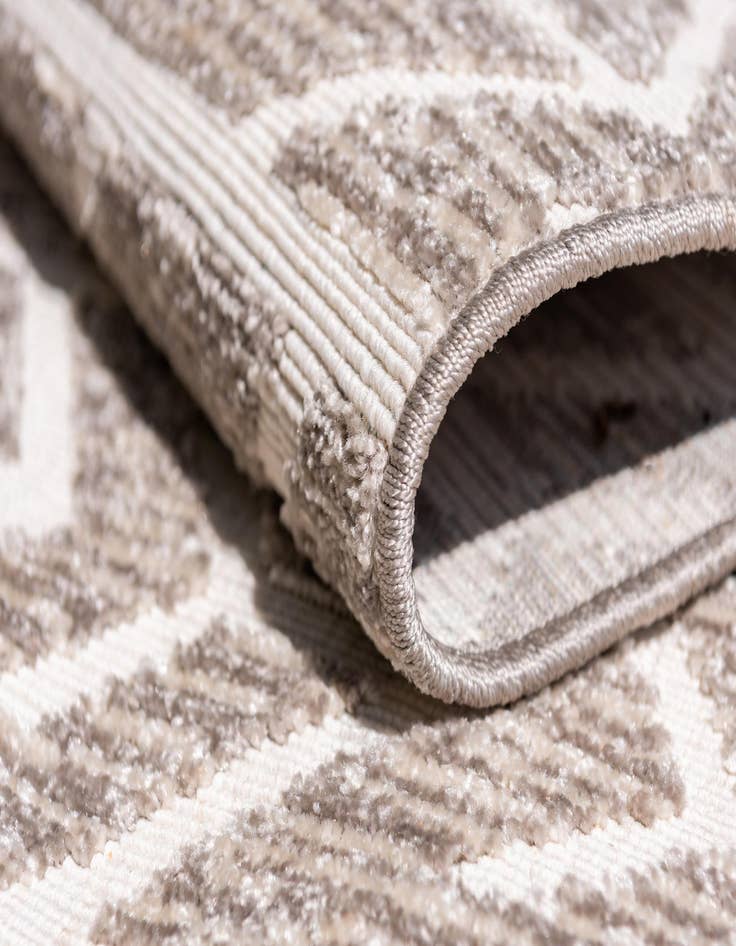 Detail image of 2' x 8'  Washable Sabrina Soto Aston Indoor / Outdoor Runner Rug