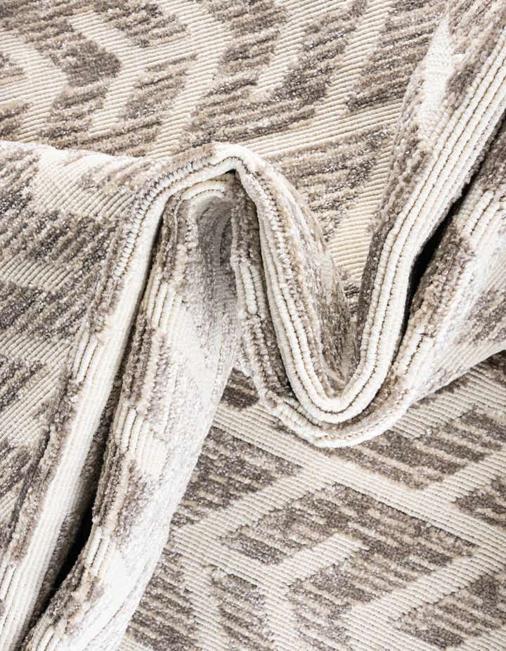2' x 6' Easy-Clean Sabrina Soto Aston Indoor / Outdoor Runner Rug