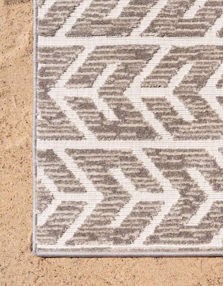 2' x 6' Easy-Clean Sabrina Soto Aston Indoor / Outdoor Runner Rug
