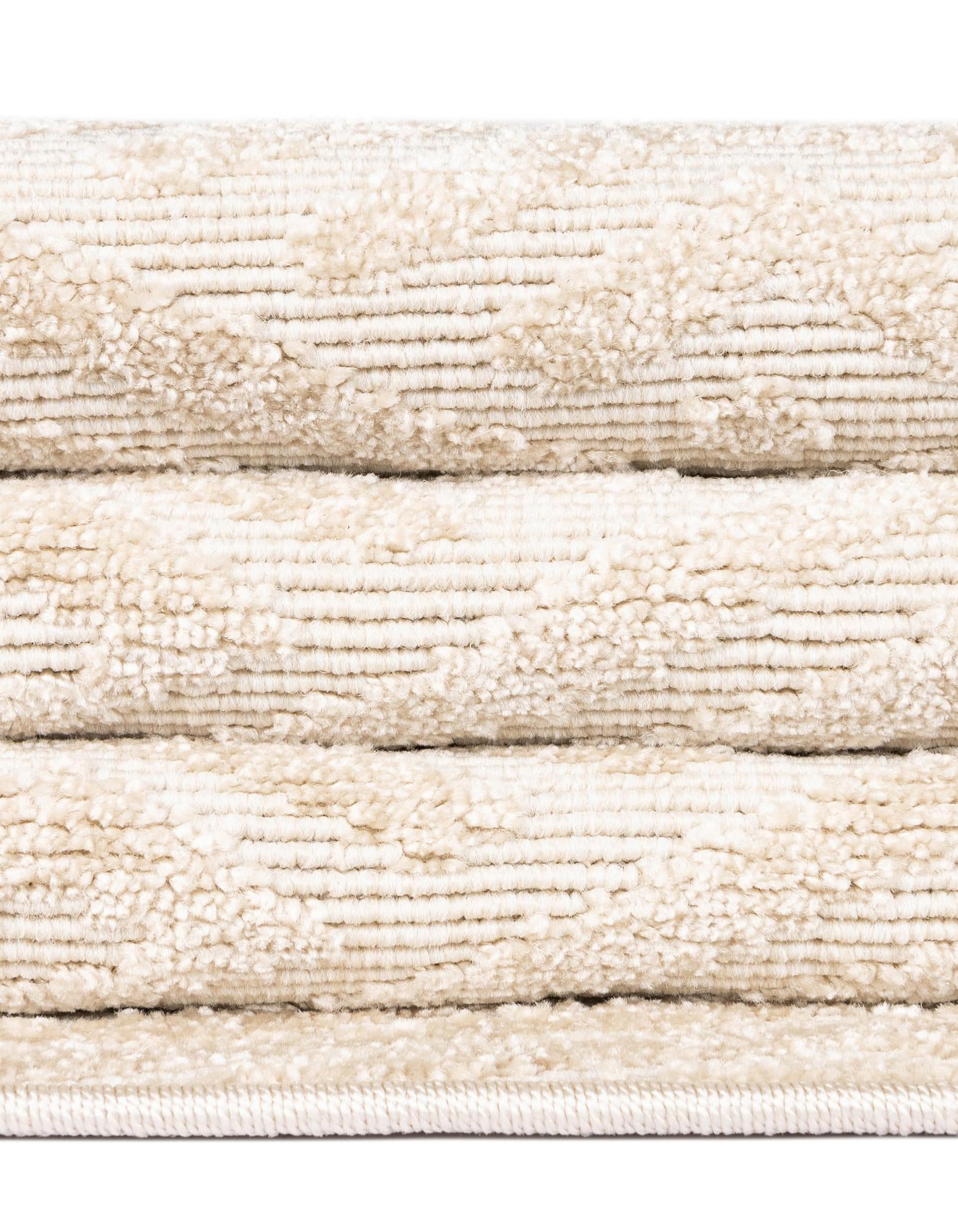2' x 6' Easy-Clean Sabrina Soto Hudson Indoor / Outdoor Runner Rug