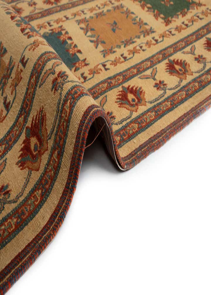 2' 7 x 7' 10 Sumak Kilim Wool Runner Rug