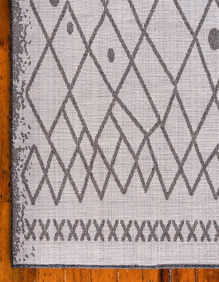 Detail image of 2' 7 x 10' Titania Runner Rug