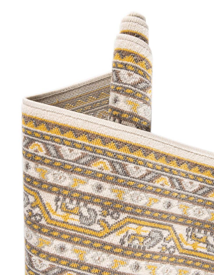 Detail image of 2' 9 x 9' 10 Tribeca Runner Rug