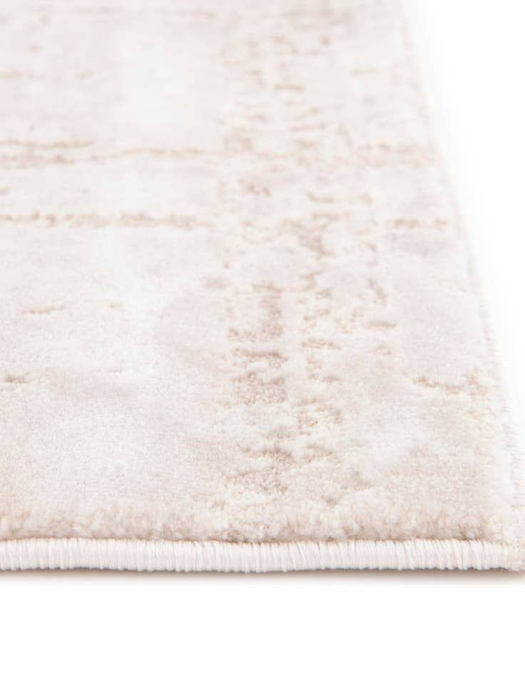 Detail image of Jill Zarin 2' 7 x 14' Uptown Lexington Avenue Runner Rug