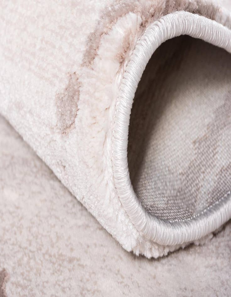 Detail image of 2' 2 x 6' Uptown Runner Rug