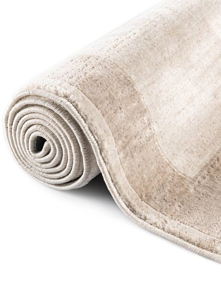 Detail image of Jill Zarin 2' 7 x 14' Uptown Yorkville Runner Rug