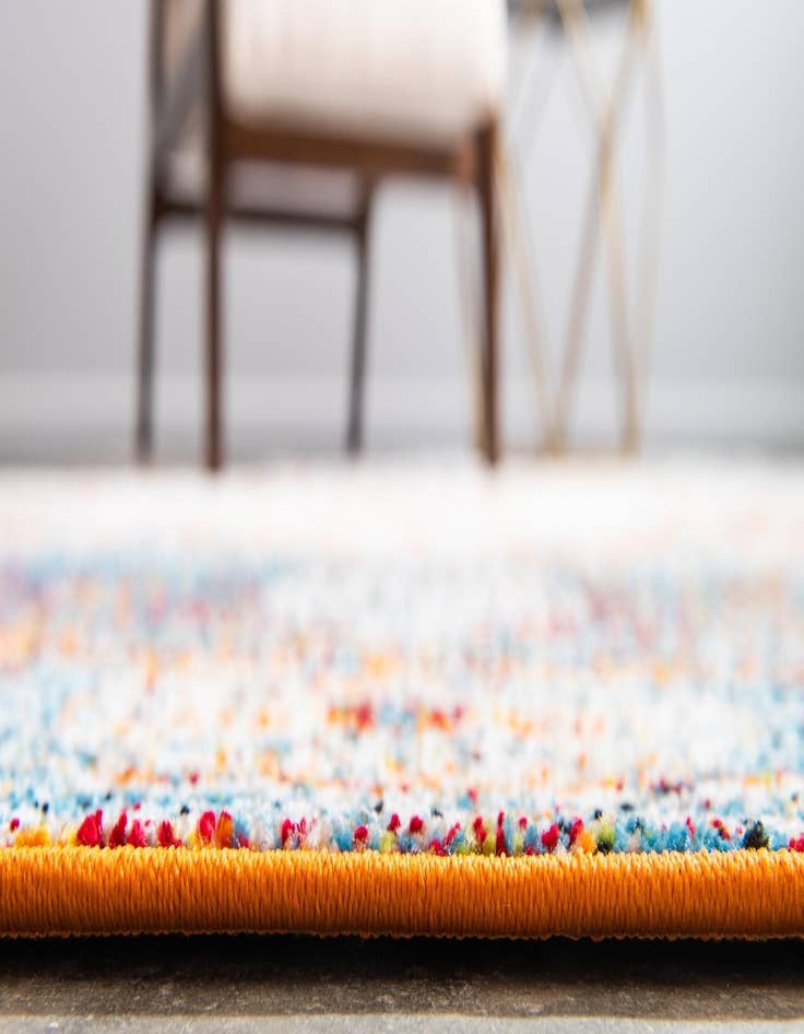 Detail image of 2' x 6' Veneto Runner Rug