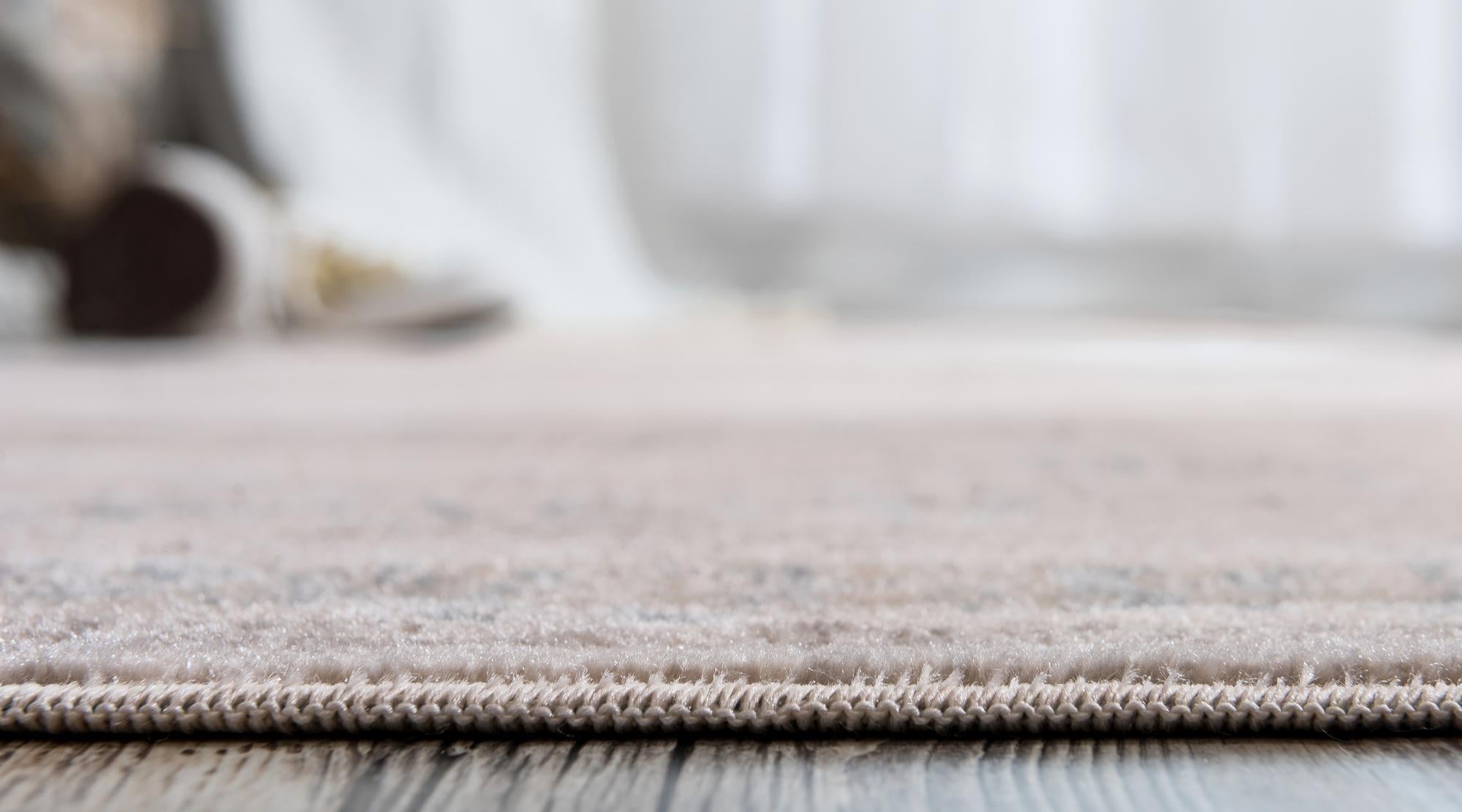 2' 7 x 10' Victoria Runner Rug