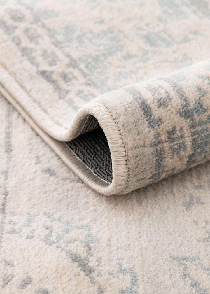 2' 7 x 6' Victoria Runner Rug