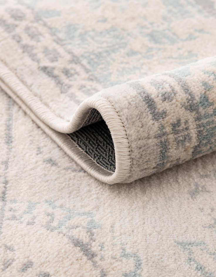 Detail image of 2' 7 x 6' Victoria Runner Rug