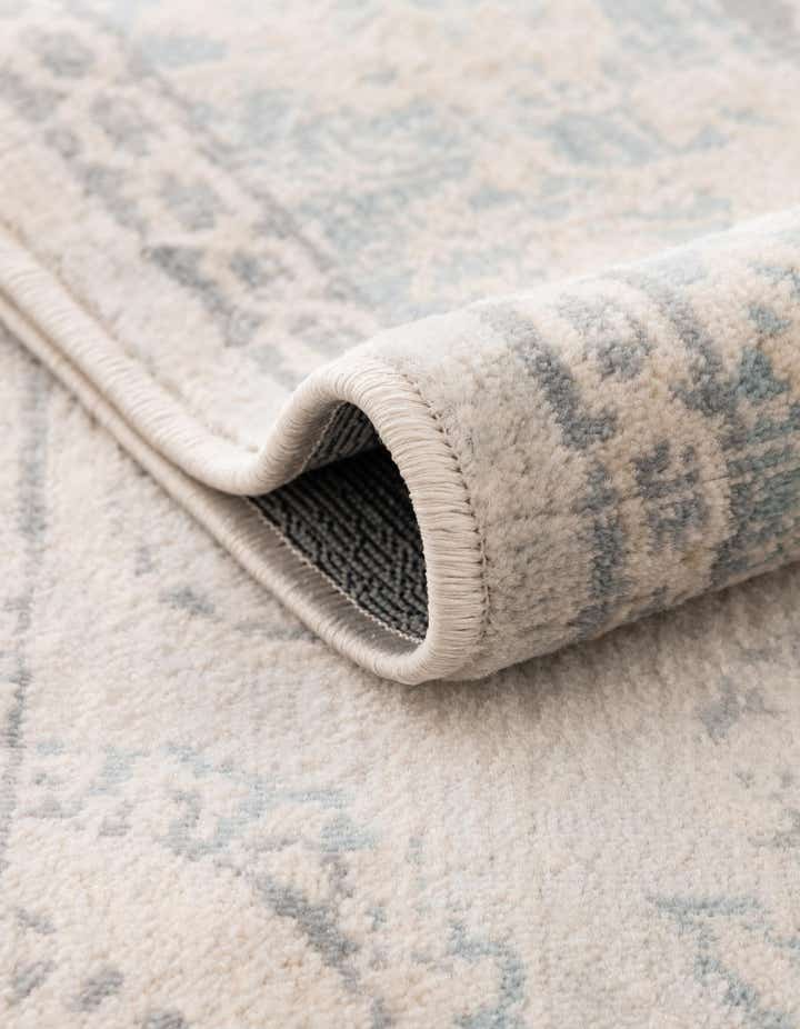 2' 7 x 6' Victoria Runner Rug