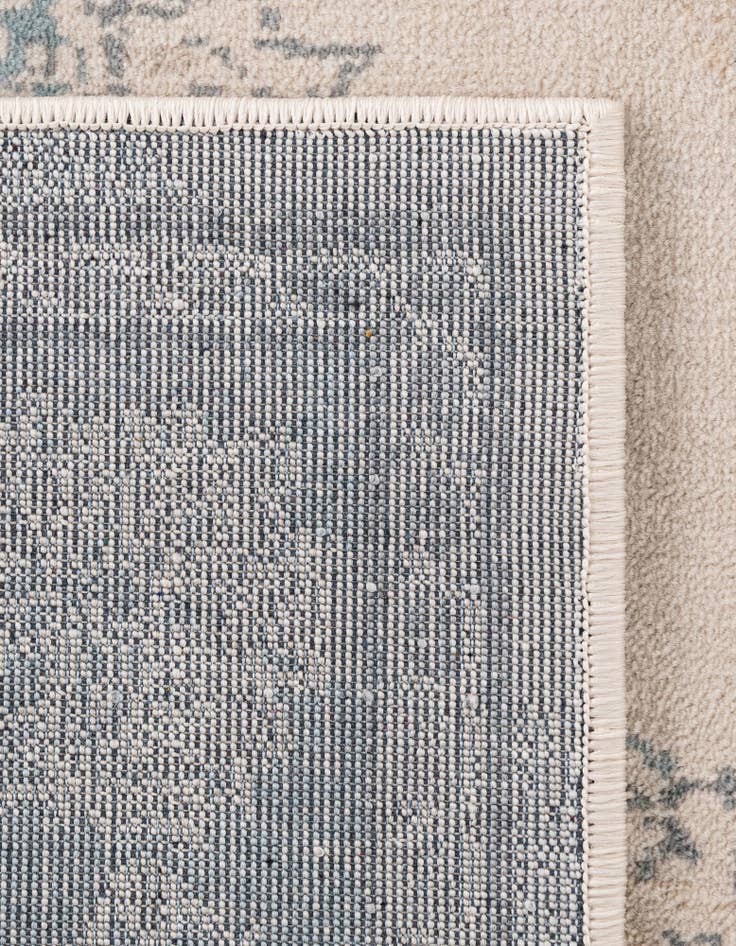 Detail image of 2' 7 x 6' Victoria Runner Rug