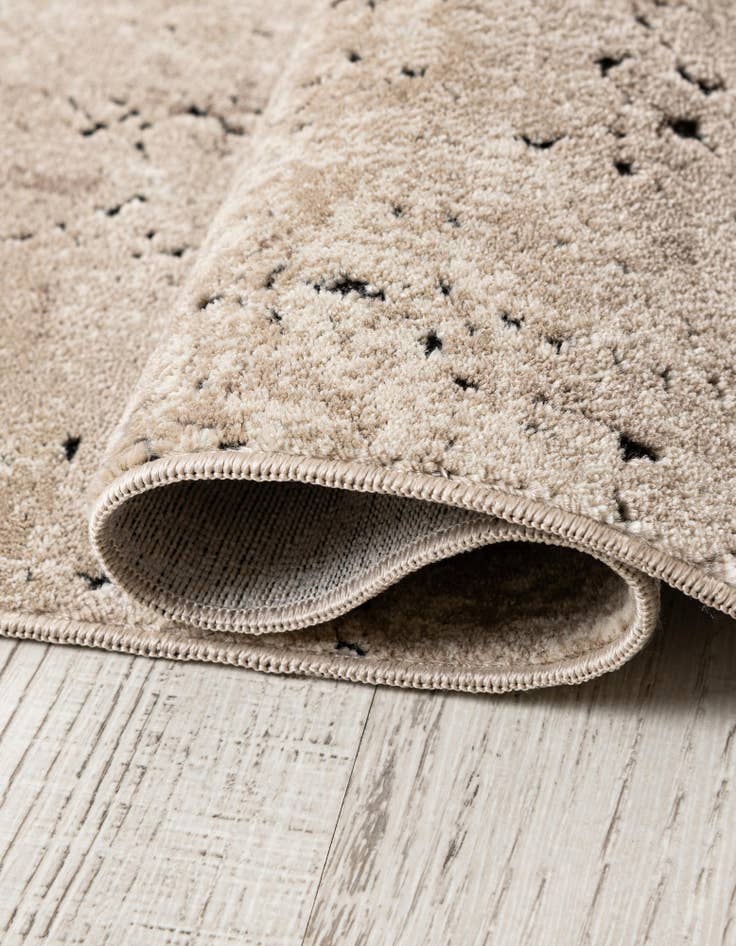 Detail image of 2' 7 x 19' 8 Villa Runner Rug