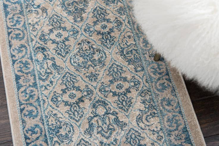 Detail image of 2' x 6' Viola Runner Rug
