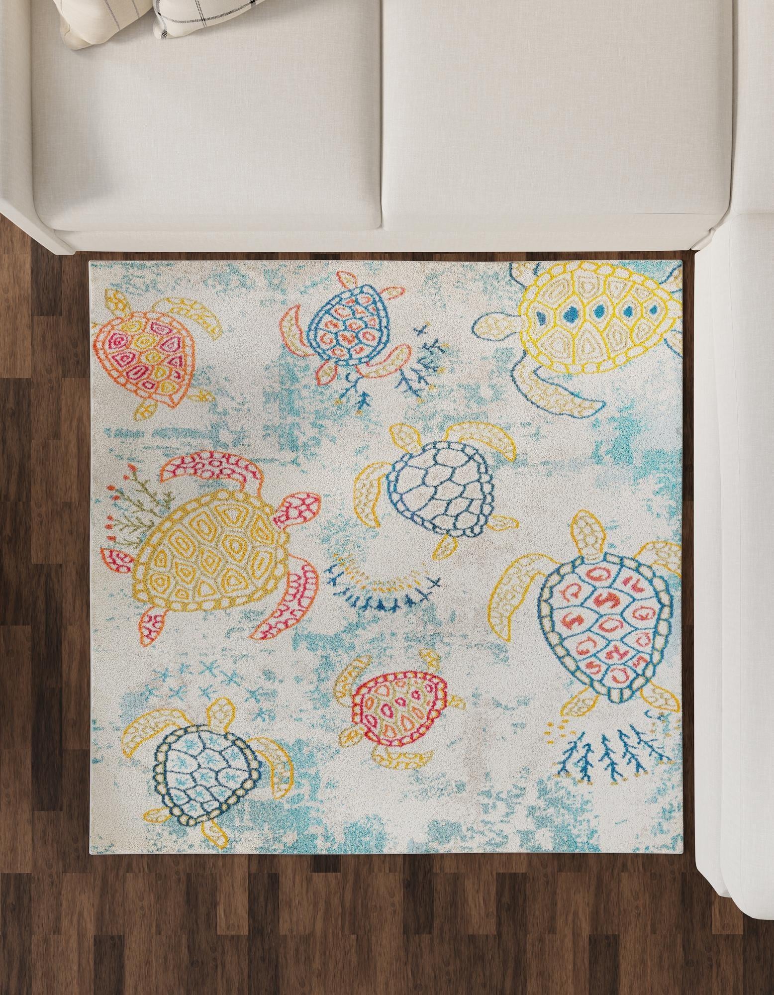 4' 1 x 4' 1 Washable Amalfi Square Rug