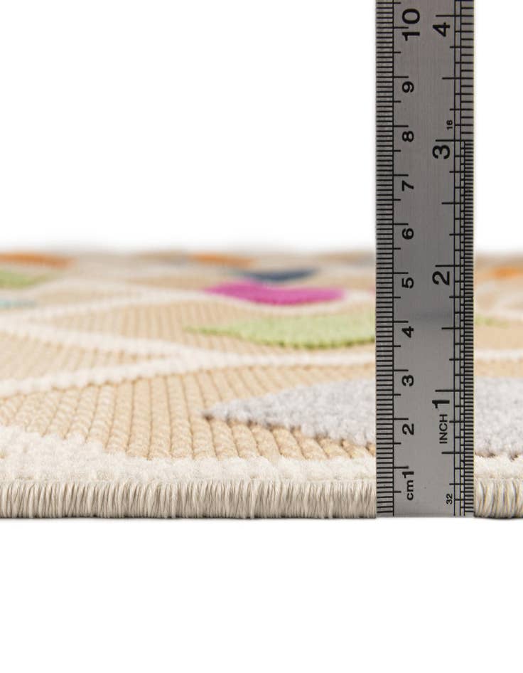Detail image of 7' 10 x 7' 10  Washable Aruba Indoor / Outdoor Square Rug