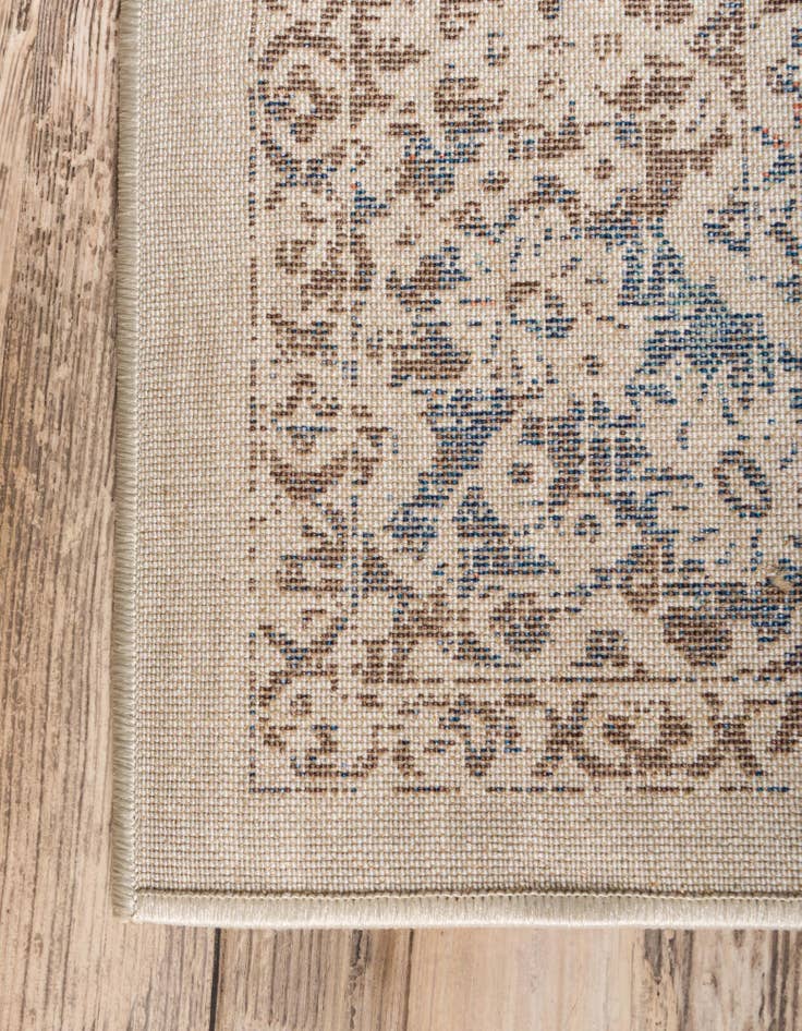 Detail image of 6' x 6' Dahlia Square Rug