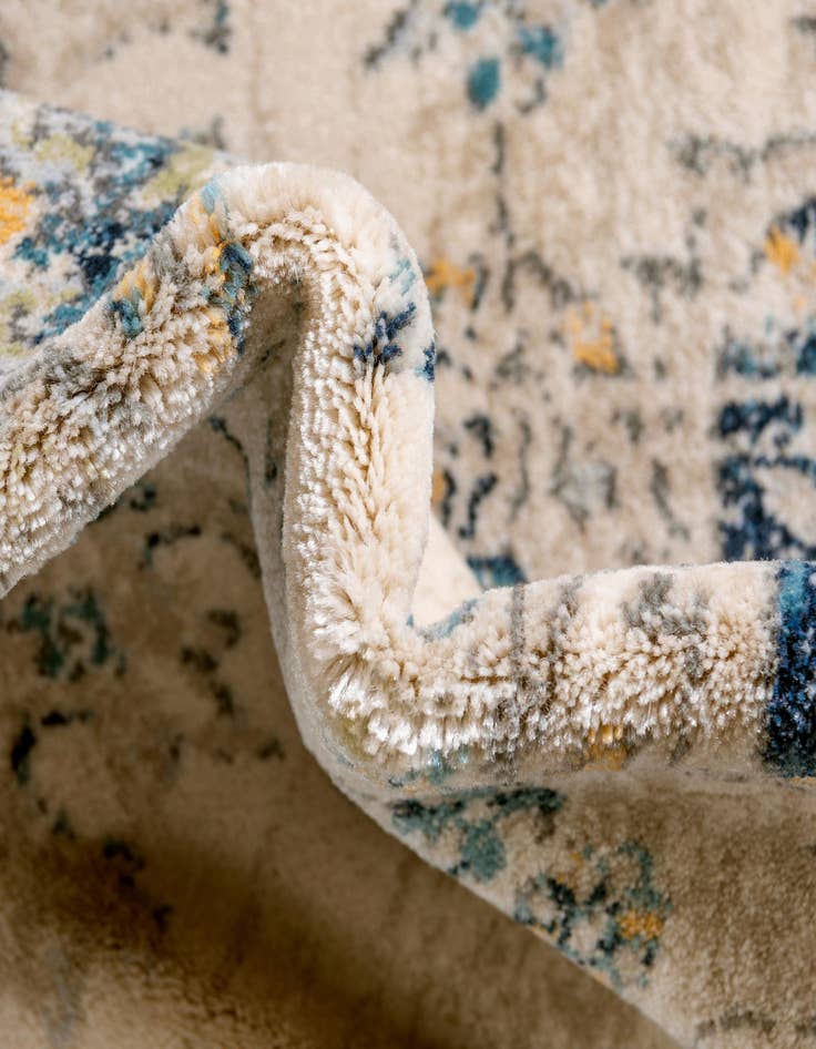 Detail image of 6' x 6' Dahlia Square Rug