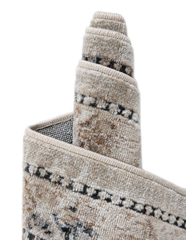 Detail image of 7' x 7' Eliza Square Rug