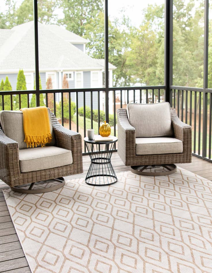 Detail image of 7' 10 x 7' 10 Easy-Clean Jill Zarin Turks and Caicos Indoor / Outdoor Square Rug