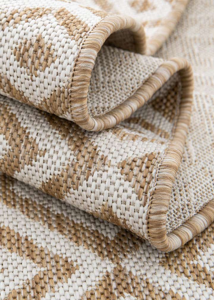 7' 10 x 7' 10 Easy-Clean Jill Zarin Costa Rica Indoor / Outdoor Square Rug