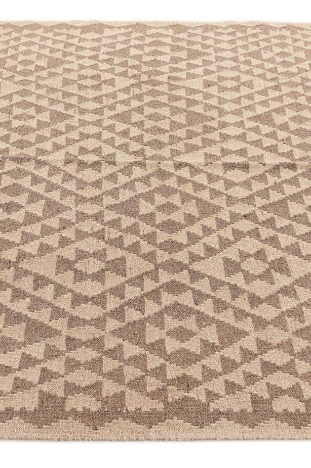 Detail image of 4' 9 x 5' 3 Hand Woven Kilim Maymana Wool Square Rug