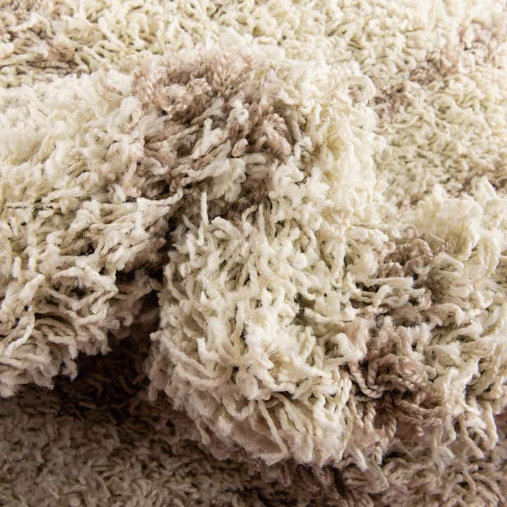 3' 3 x 3' 3 Lattice Shag Square Rug