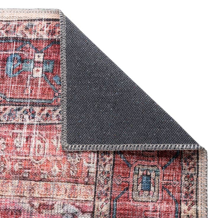 Detail image of 3' 3 x 3' 3 Washable Maahru Square Rug