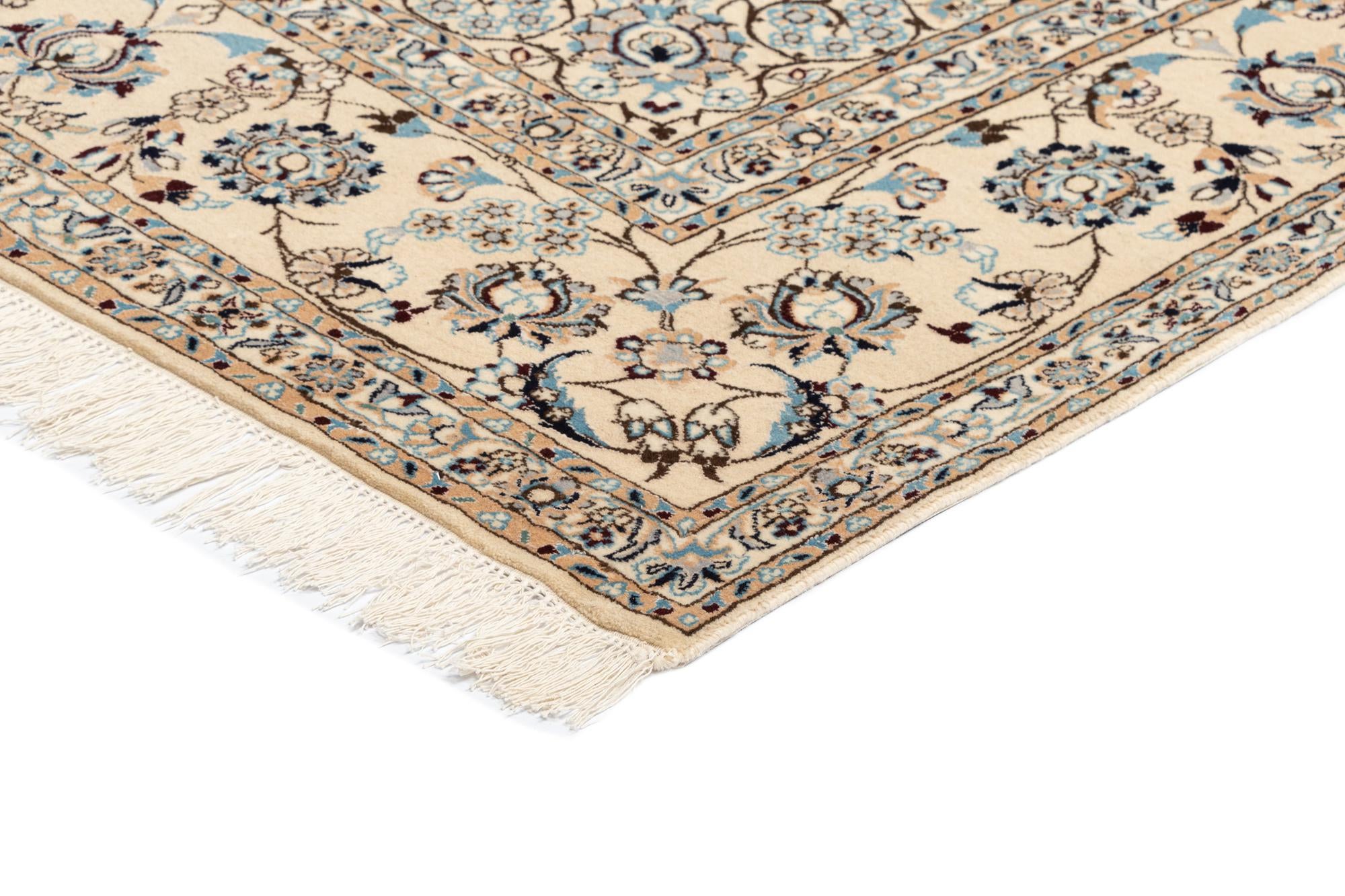 8' x 8' 3 Nain Square Rug