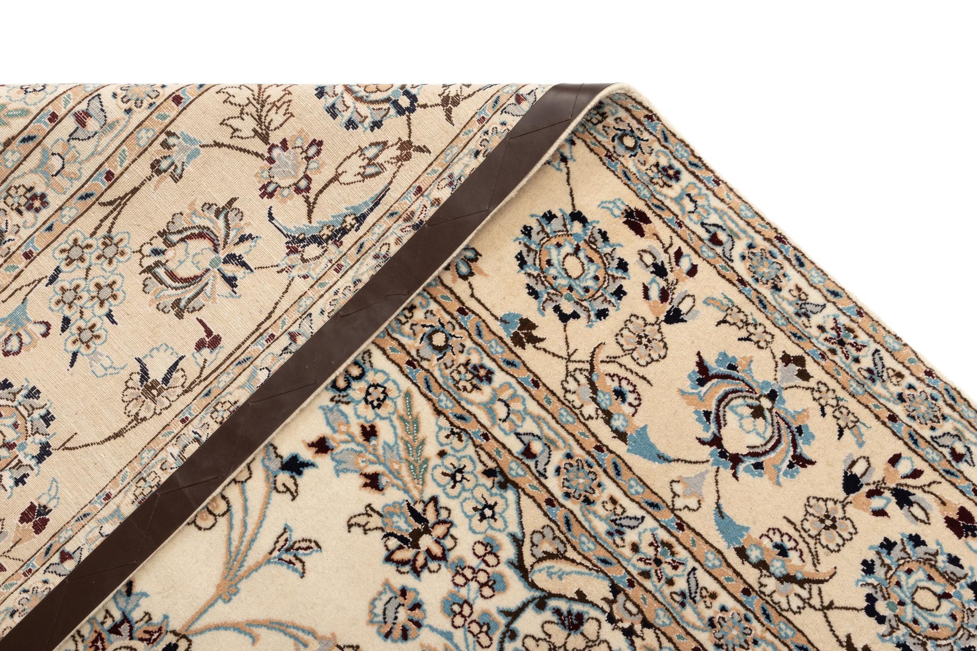 8' x 8' 3 Nain Square Rug