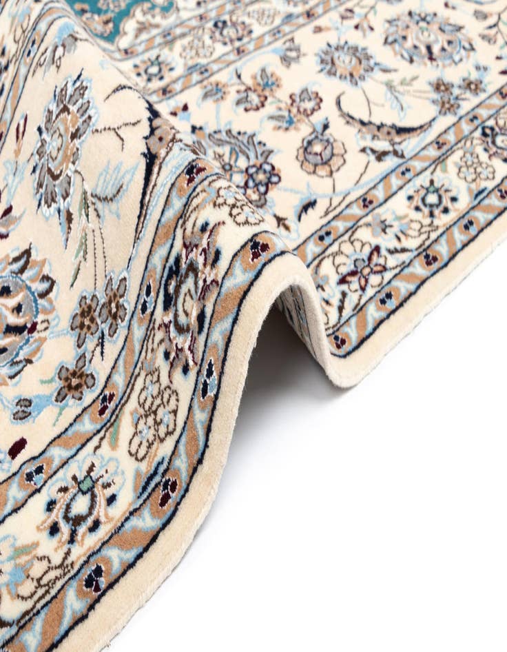 Detail image of 8' 5 x 8' 5 Nain Square Rug