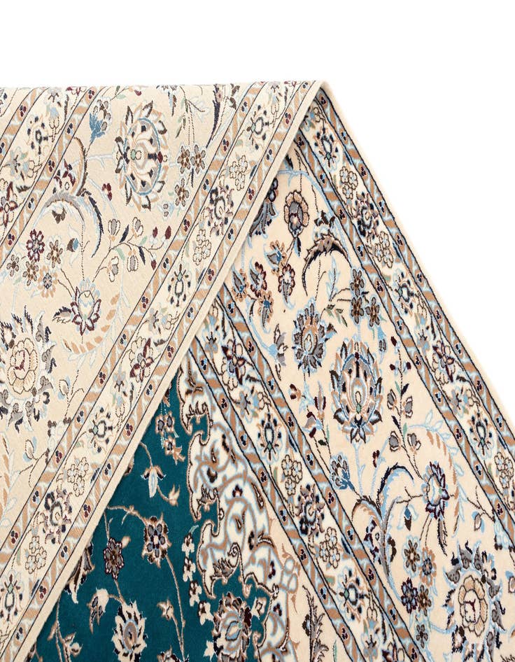 Detail image of 8' 5 x 8' 5 Nain Square Rug