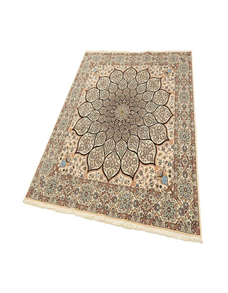 Detail image of 6' 9 x 6' 9 Nain Square Rug