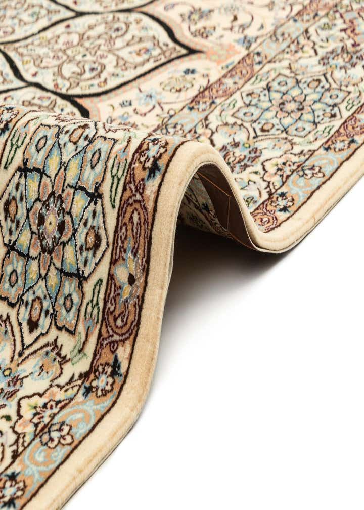 6' 9 x 6' 9 Nain Square Rug