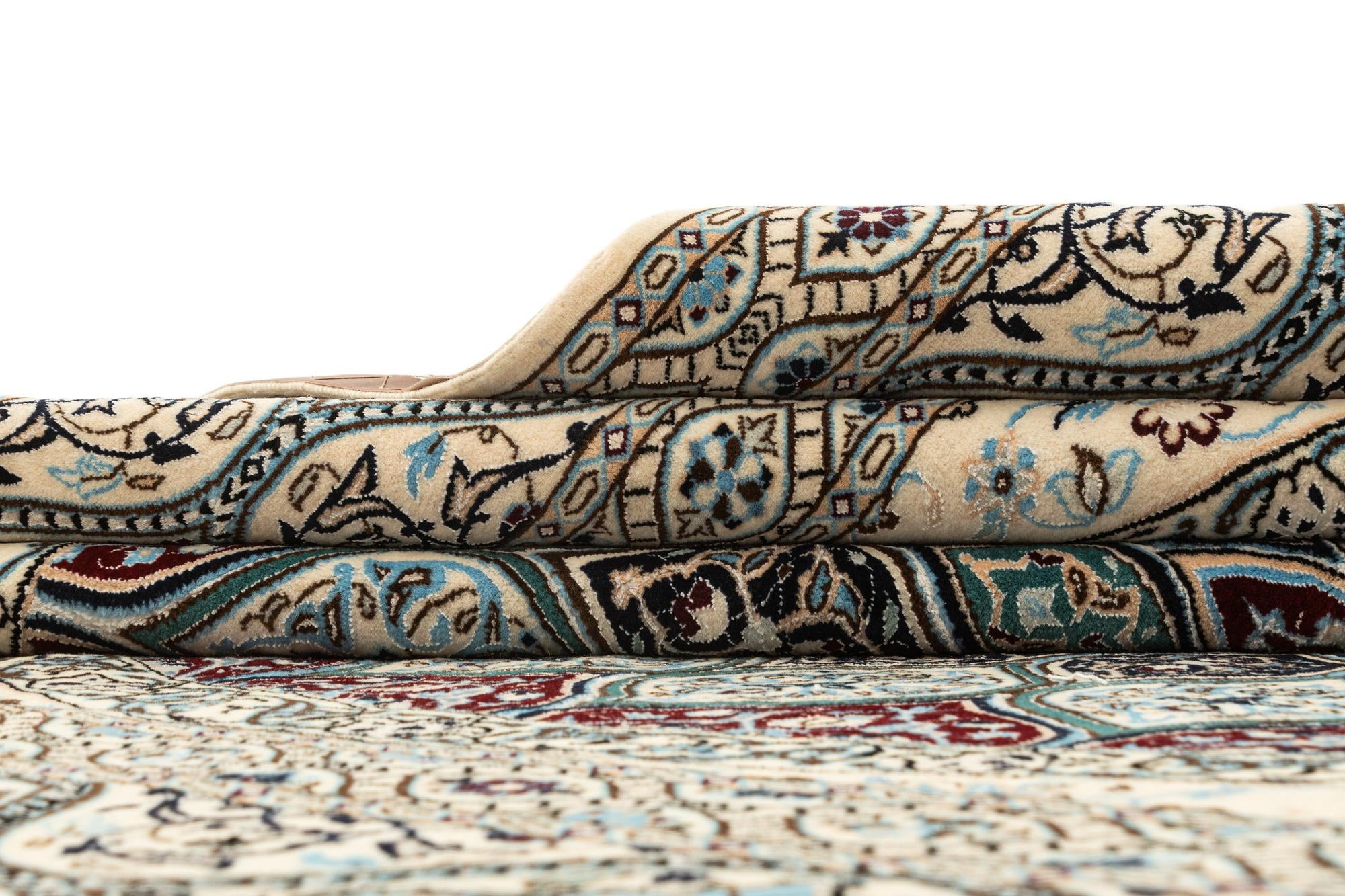 8' 6 x 8' 6 Nain Square Rug
