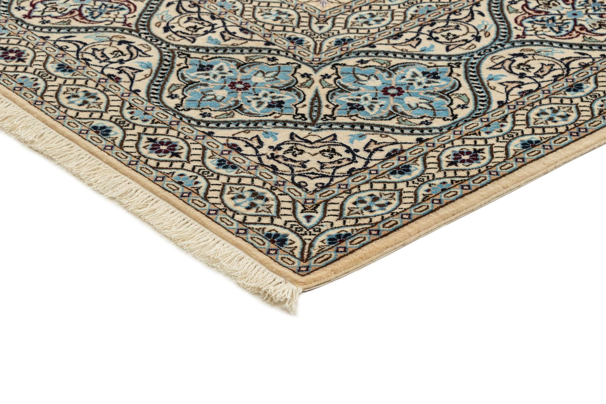 8' 6 x 8' 6 Nain Square Rug
