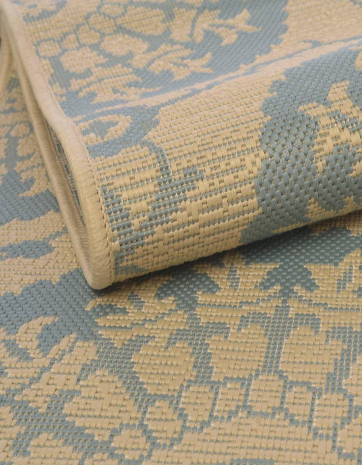 Detail image of 6' x 6'  Washable Botanical Indoor / Outdoor Square Rug