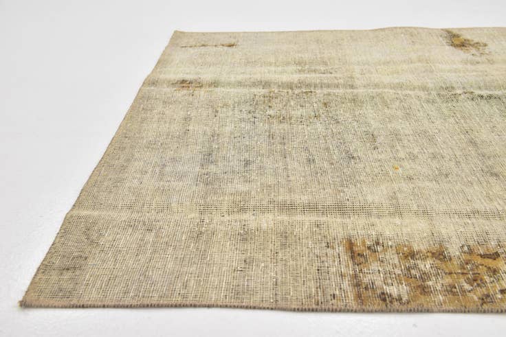 Detail image of 4' x 4' 5 Hand Knotted Ultra Vintage Persian Wool Square Rug