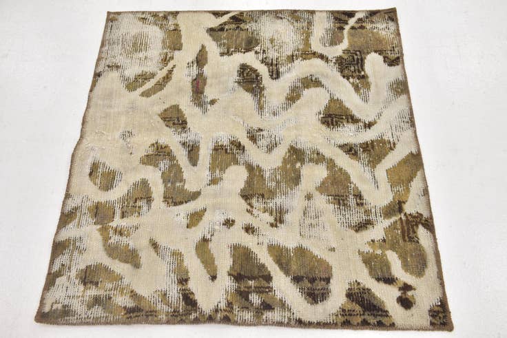 Detail image of 3' 4 x 3' 6 Hand Knotted Ultra Vintage Persian Wool Square Rug