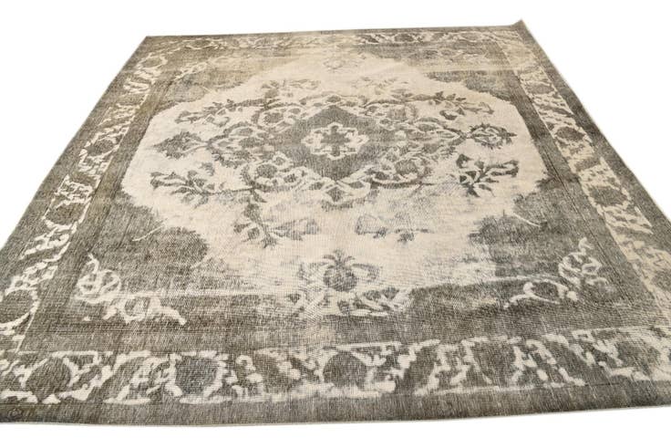 Detail image of 9' 3 x 9' 10 Hand Knotted Ultra Vintage Persian Wool Square Rug