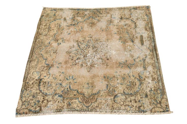 Detail image of 2' 8 x 3' Hand Knotted Ultra Vintage Persian Wool Square Rug