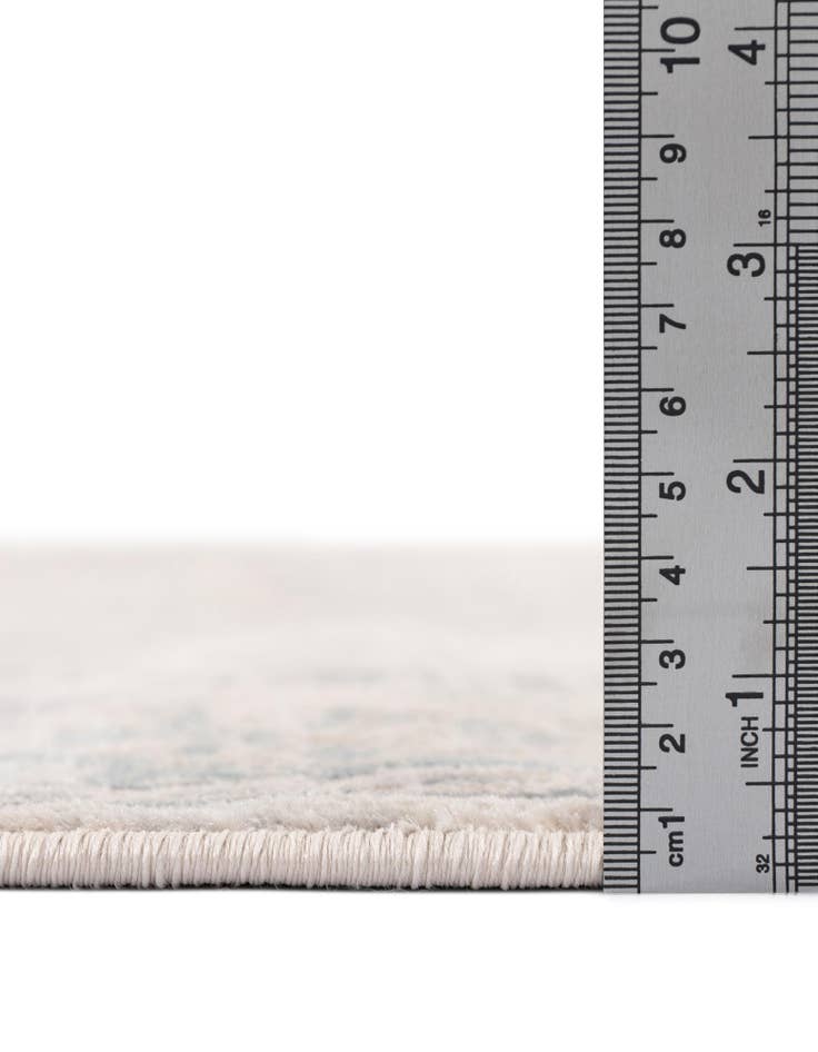 Detail image of 8' x 8' Victoria Square Rug