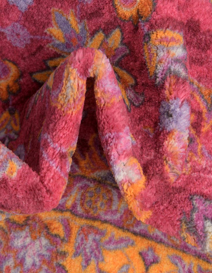 Detail image of 6' 7 x 9' Medina Rug