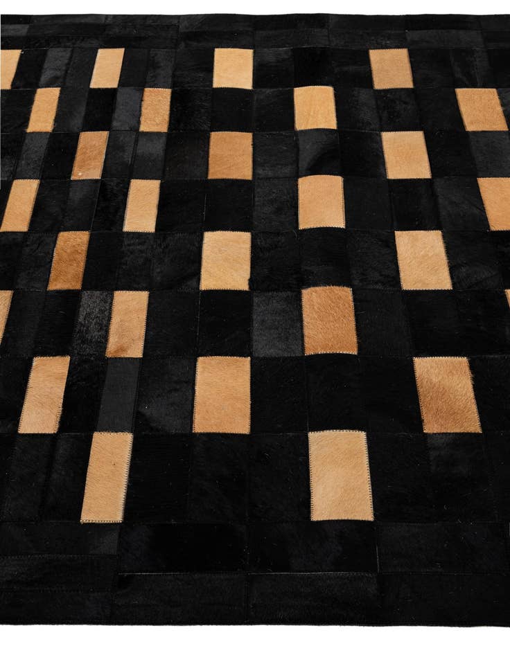 Detail image of 5' 1 x 7' 11 Cowhide - Patchwork Rug